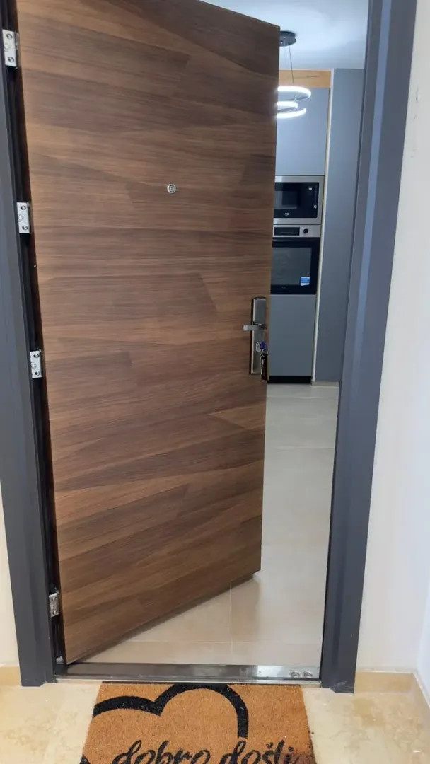 Prodaja, dvosoban stan, 89m², Utjeha, Bar