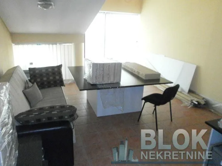 Rent, office space, 55m², Centar, Podgorica