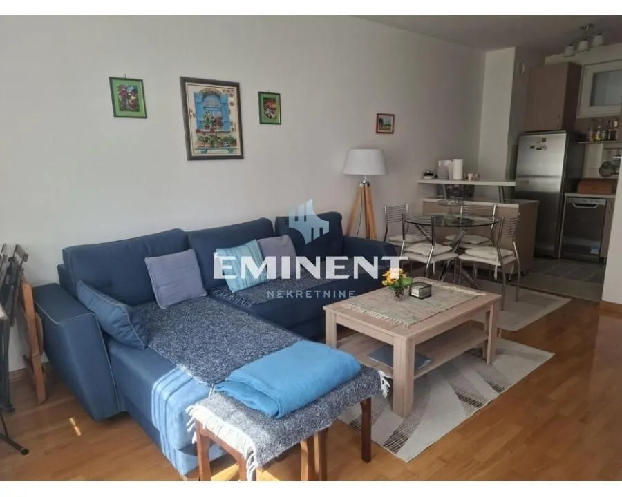 Izdavanje, dvosoban stan, 55m², Uciteljsko Naselje, Zvezdara Sve Podlokacije