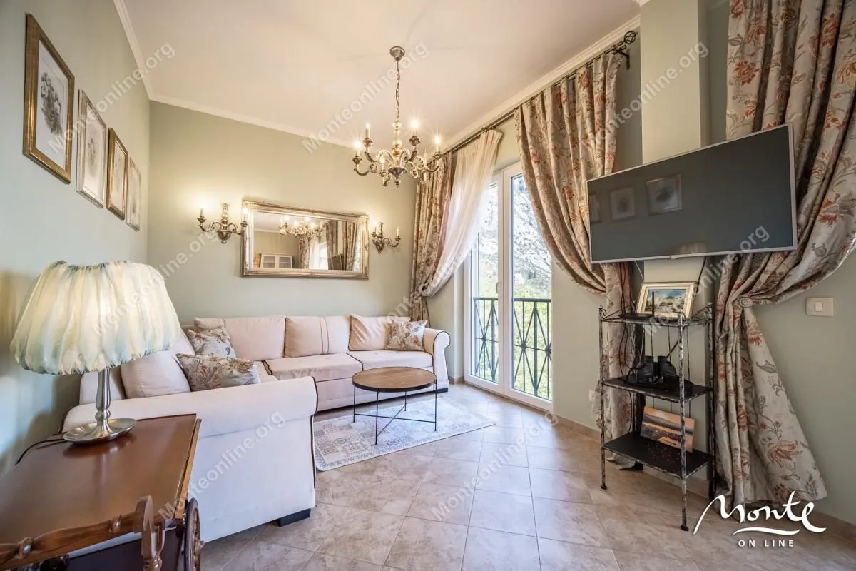 Prodaja, jednosoban stan, 63m², Orahovac, Kotor
