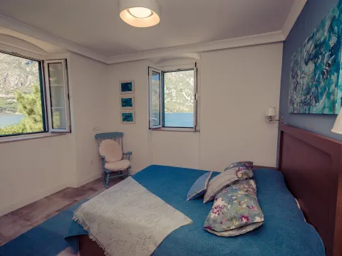 Rent, house, 350m², Kostanjica, Kotor - image 9