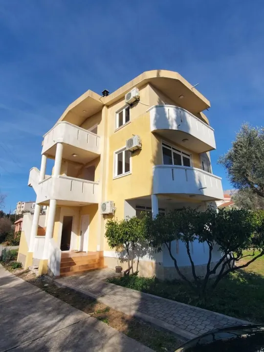 Rent, one bedroom apartment, 40m², Bjeliši, Bar