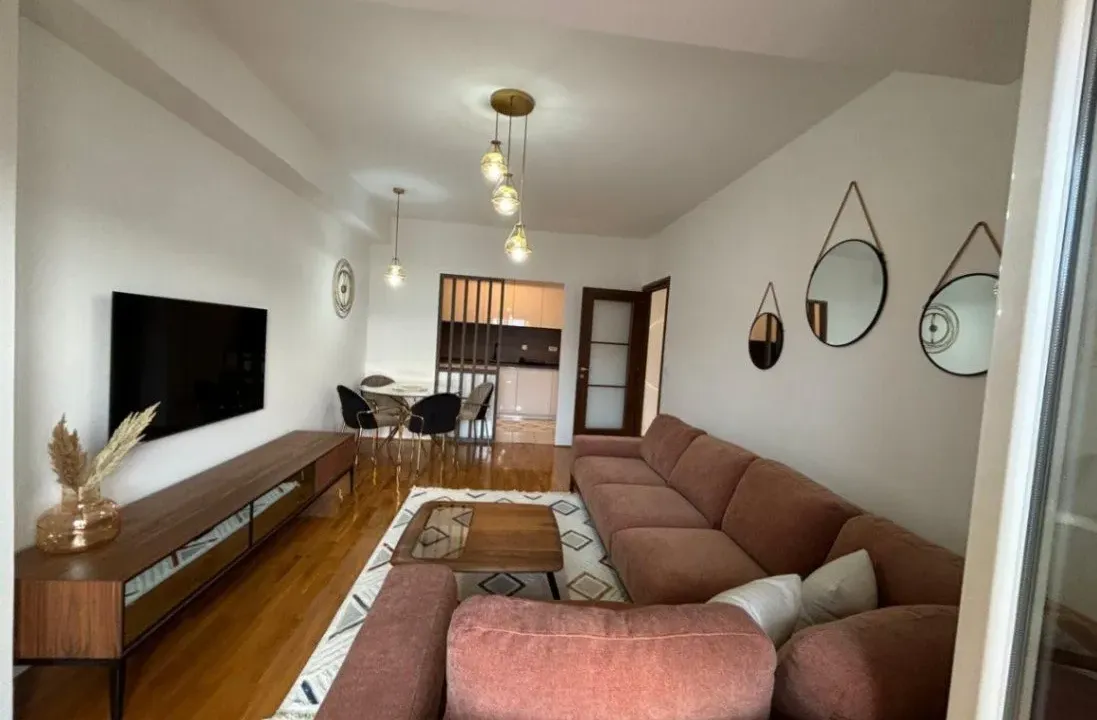 Izdavanje, dvosoban stan, 78m², City Kvart, Podgorica