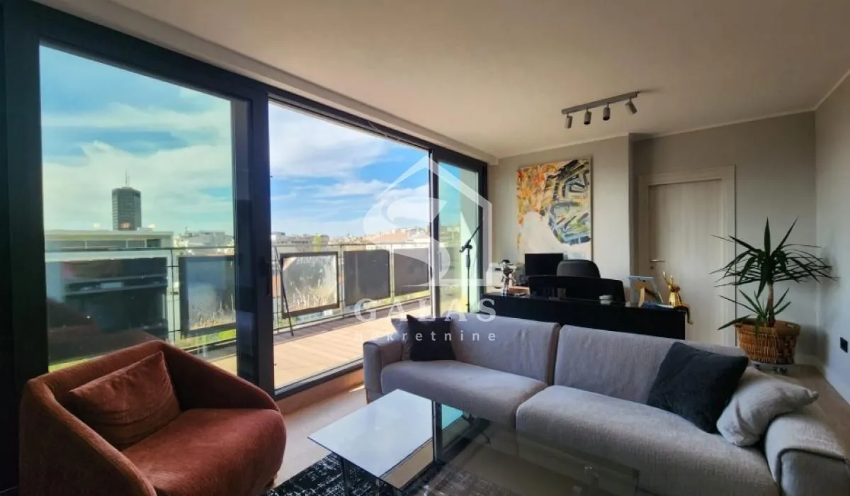 Sale, three bedroom apartment, 105m², Slavija, Vračar Sve Podlokacije