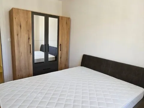 Izdavanje, jednosoban stan, 40m², Pobrežje, Podgorica - image 8