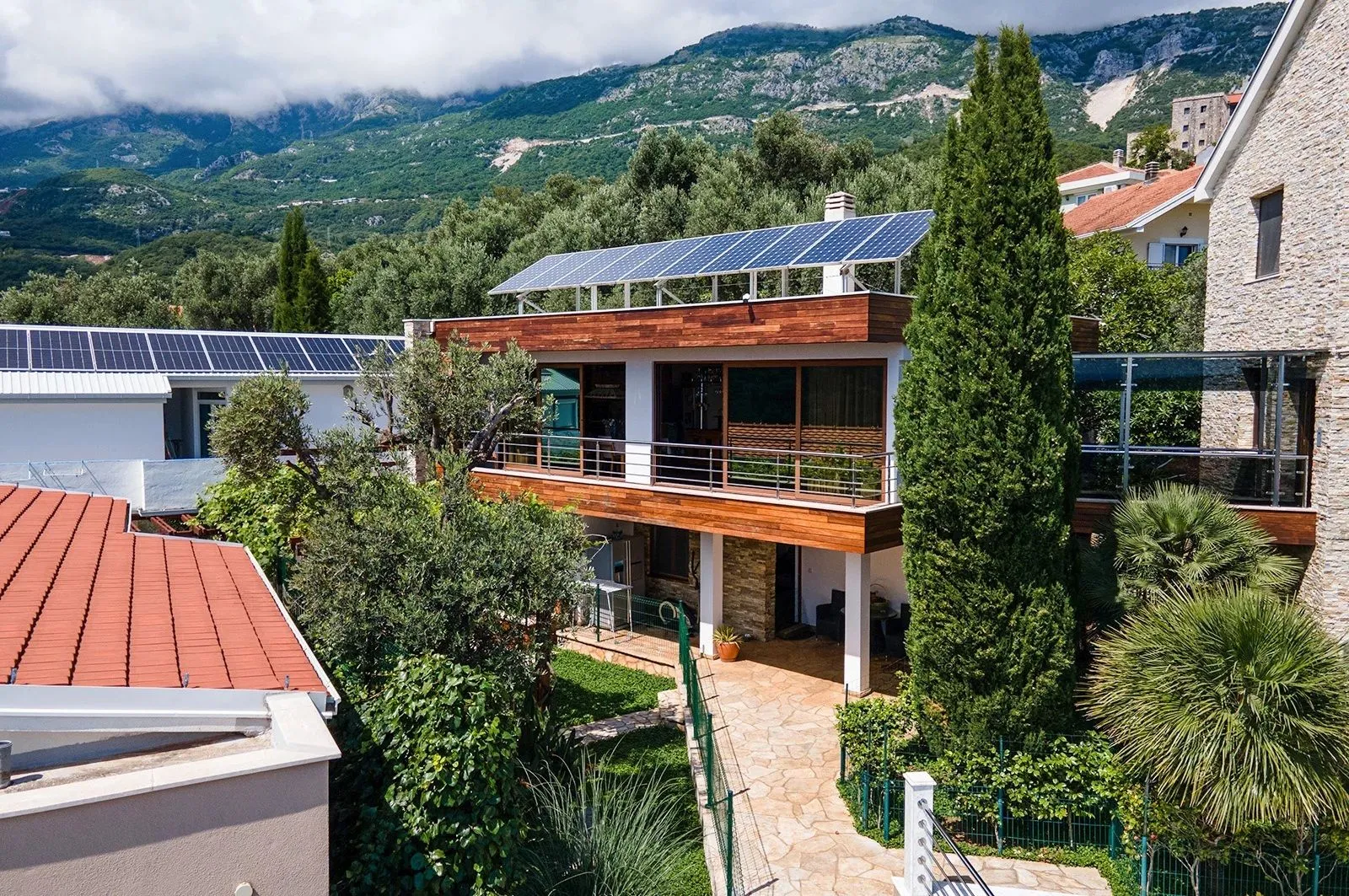 Sale, house, 487m², Bečići, Budva