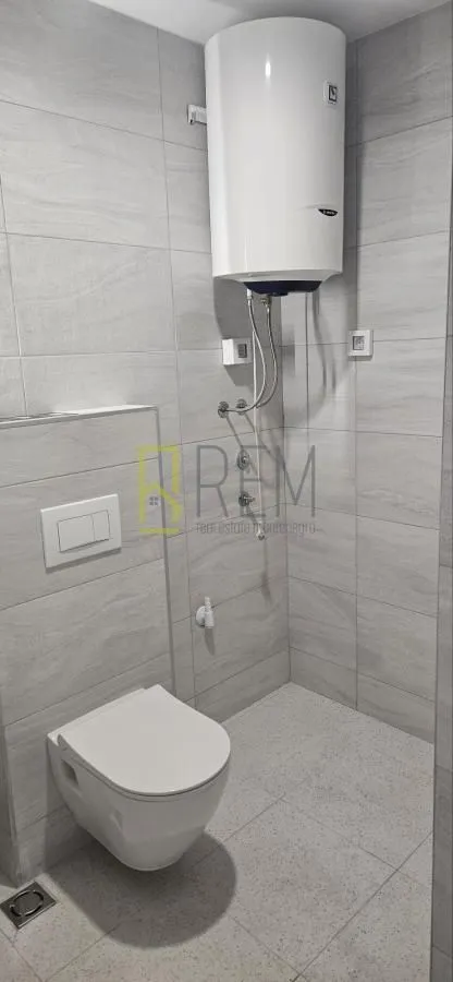 Prodaja, jednosoban stan, 45m², Stari Aerodrom, Podgorica