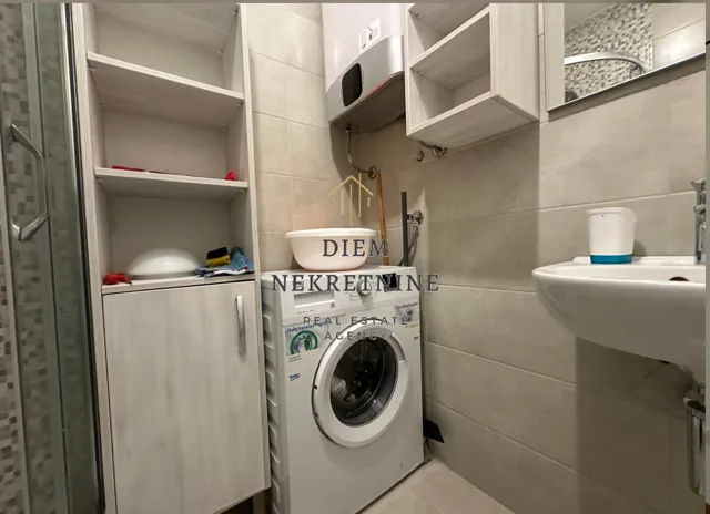 Izdavanje, jednosoban stan, 40m², Centar, Budva