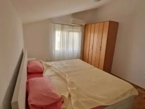 Izdavanje, dvosoban stan, 115m², Tološi, Podgorica - image 7