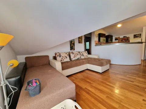 Izdavanje, dvosoban stan, 60m², Budva, Crna Gora - image 18