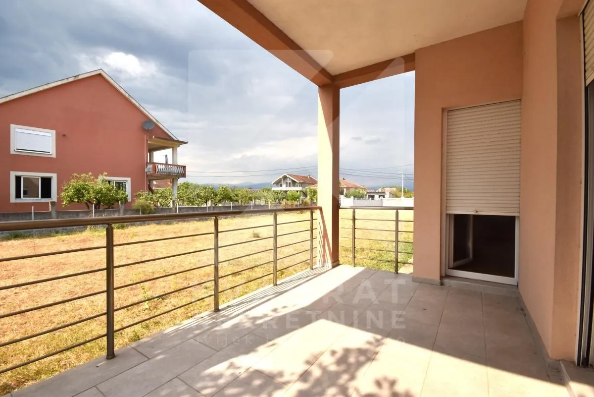 Rent, house, 200m², Botun, Podgorica