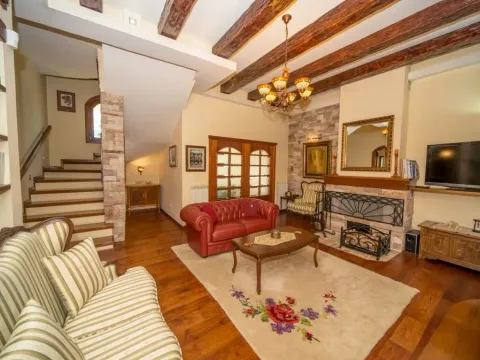 Prodaja, kuća, 169m², Cetinje, Crna Gora - image 14