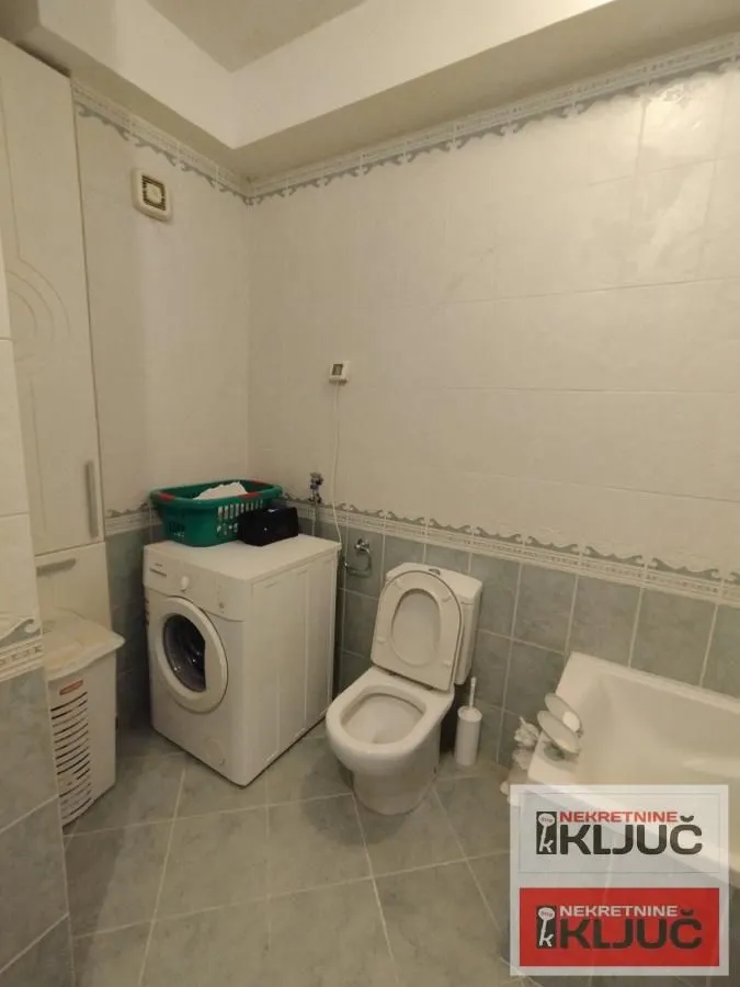 Prodaja, trosoban stan, 77m², Liman 1, Novi Sad Sve Podlokacije