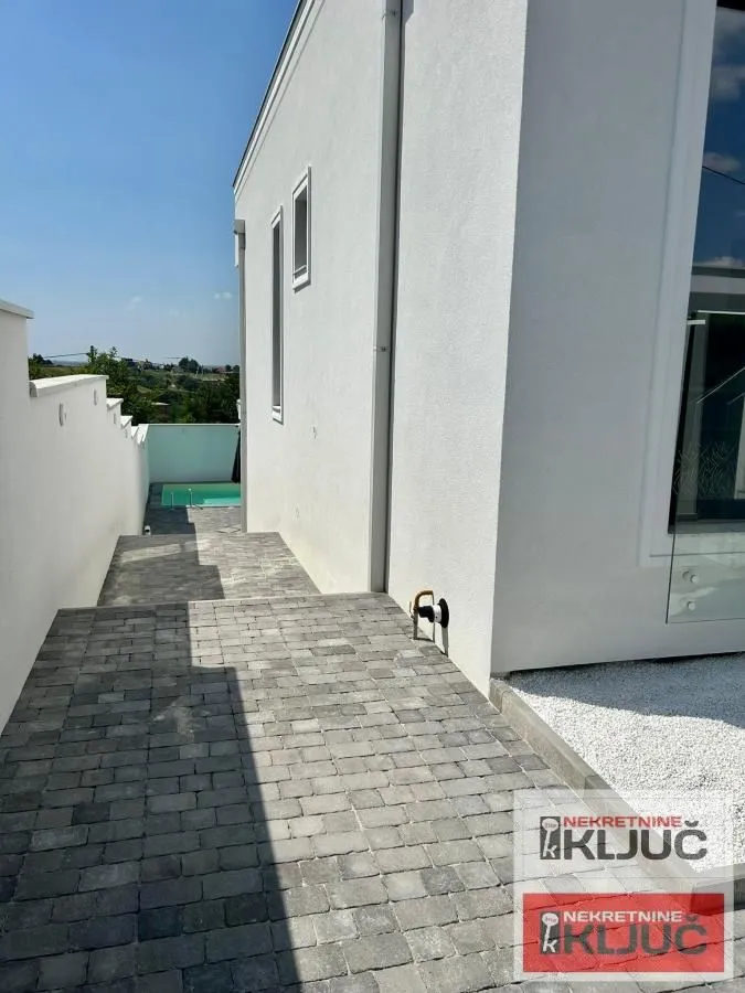 Izdavanje, kuća, 180m², Sremska Kamenica, Petrovaradin