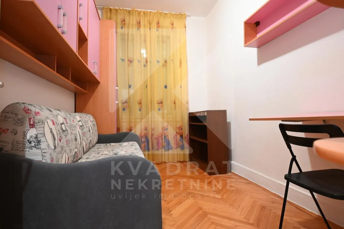 Izdavanje, dvosoban stan, 68m², Centar, Podgorica