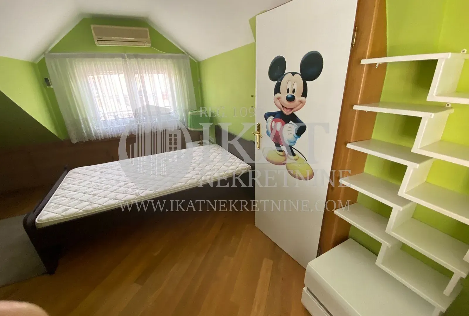 Rent, apartment, 200m², Vračar Sve Podlokacije, Beograd