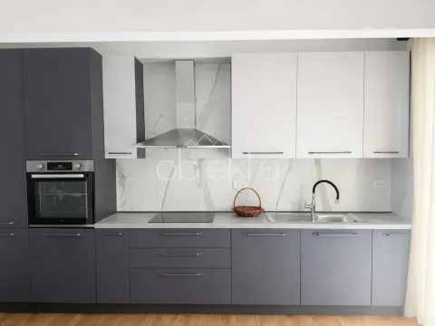 Izdavanje, stan, 65m², Tivat, Crna Gora - image 4