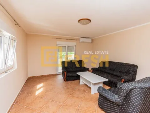 Izdavanje, kuća, 180m², Kokoti, Podgorica - image 3