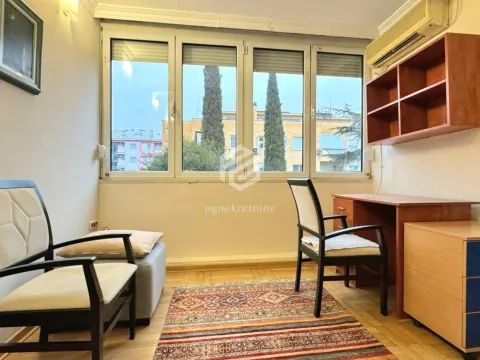 Izdavanje, jednosoban stan, 55m², Preko Morače, Podgorica - image 3