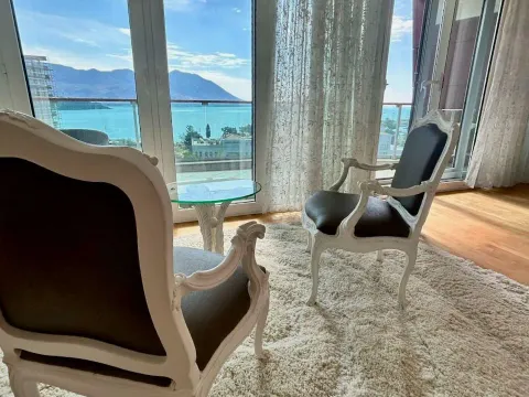 Izdavanje, dvosoban stan, 140m², Centar, Budva - image 11