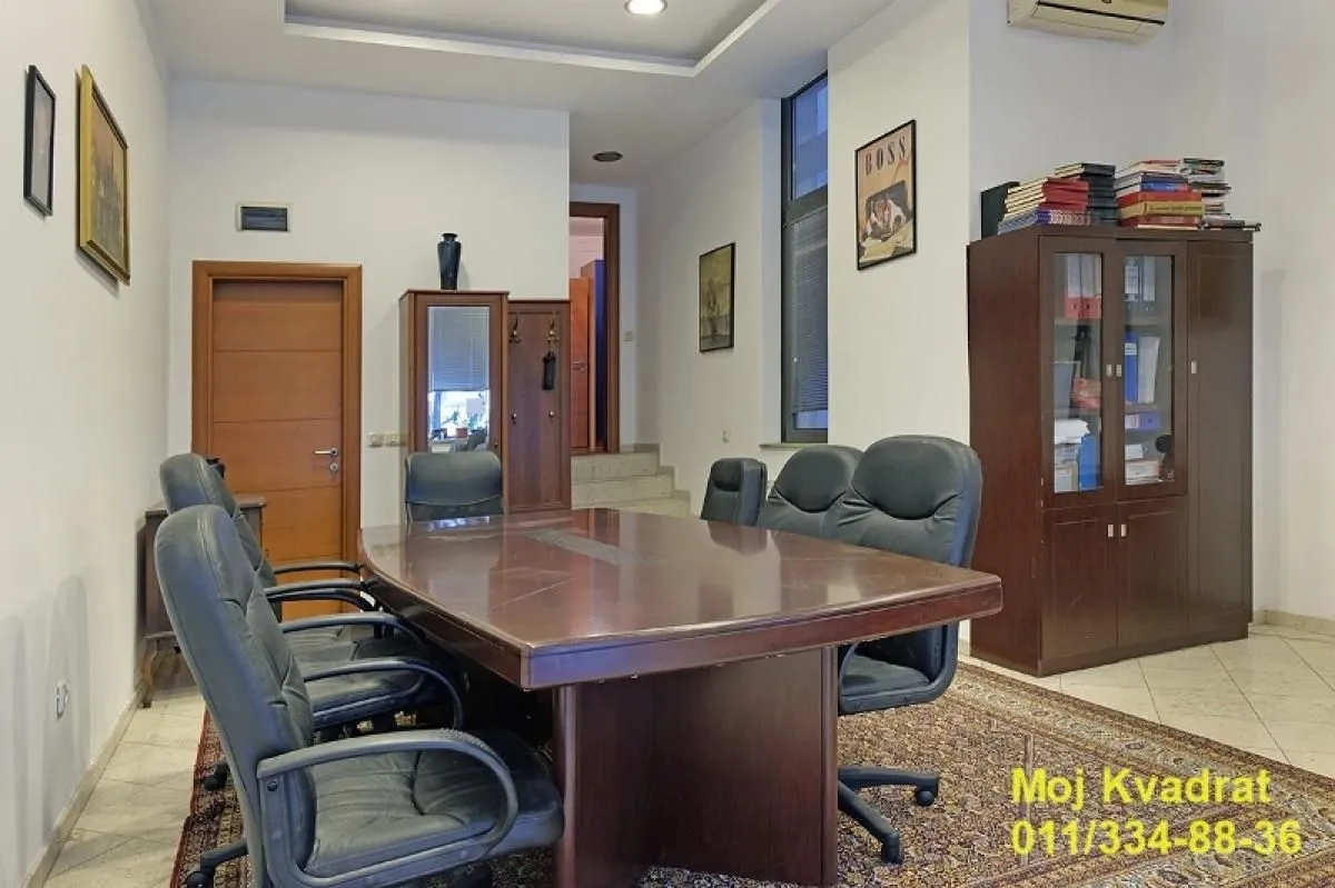 Sale, three bedroom apartment, 108m², Vukov Spomenik, Zvezdara Sve Podlokacije