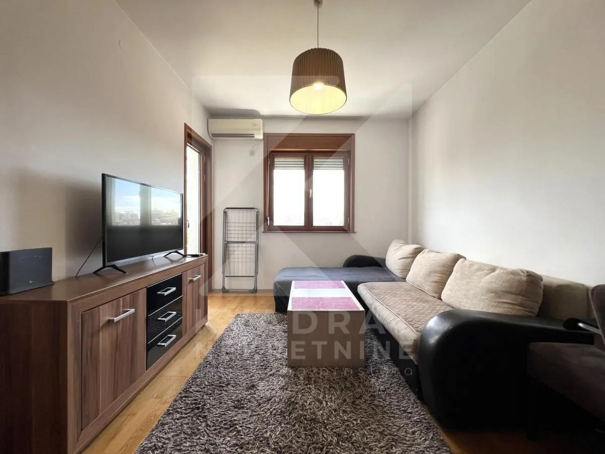 Rent, one bedroom apartment, 40m², Pobrežje, Podgorica