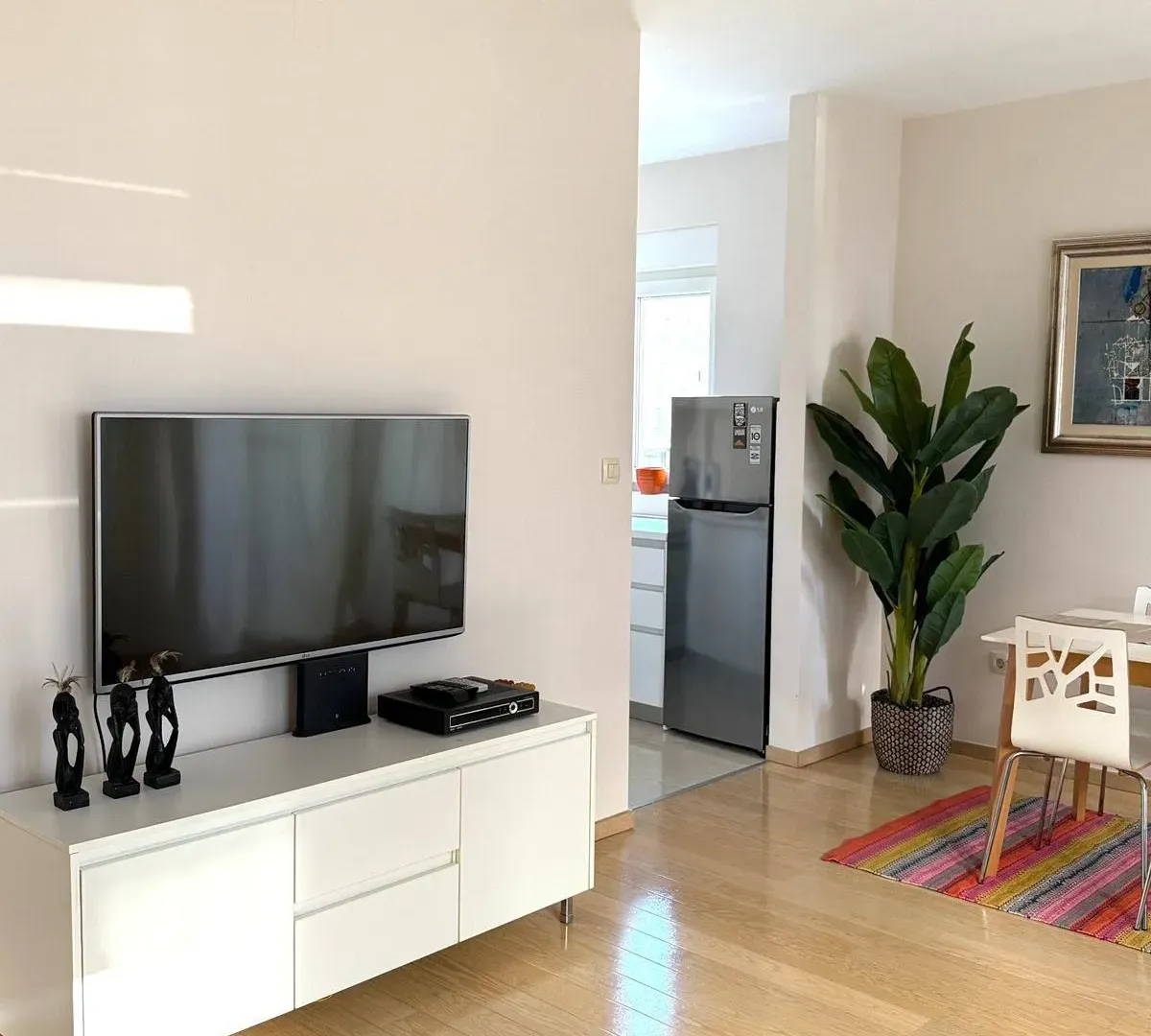 Izdavanje, jednosoban stan, 53m², City Kvart, Podgorica