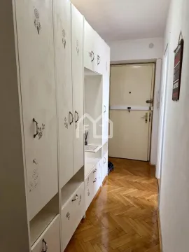 Rent, two bedroom apartment, 52m², Južni Bulevar, Vračar Sve Podlokacije - image 3