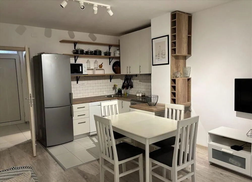Rent, house, 65m², Banovo Brdo, Beograd