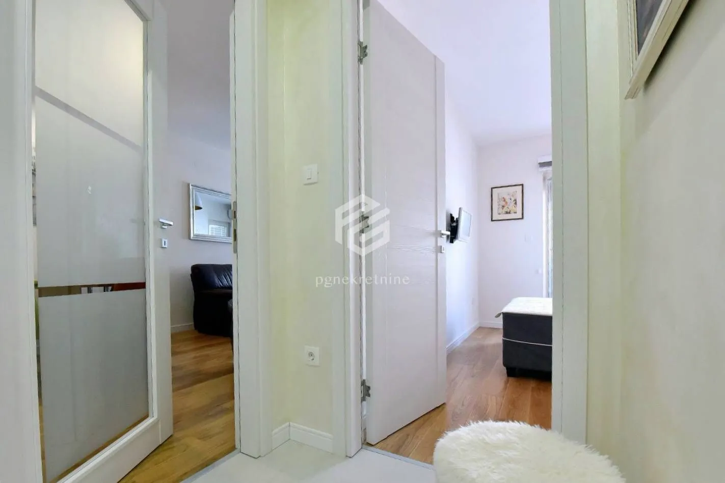 Rent, one bedroom apartment, 49m², Central Point, Podgorica