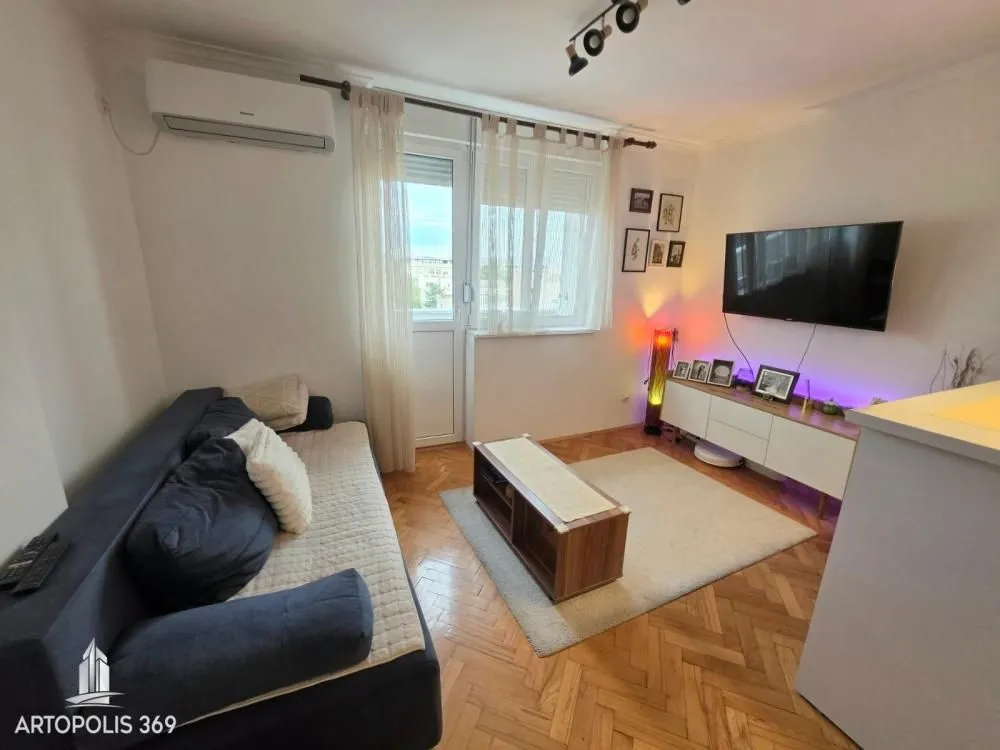 Prodaja, trosoban stan, 51m², Južni Bulevar, Vračar Sve Podlokacije