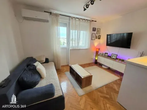 Prodaja, trosoban stan, 51m², Južni Bulevar, Vračar Sve Podlokacije - image 4