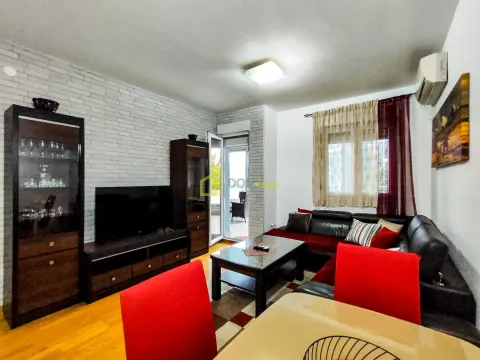 Izdavanje, jednosoban stan, 62m², City Kvart, Podgorica - image 8