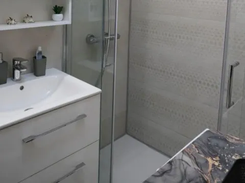 Izdavanje, dvosoban stan, 76m², Blok 5, Podgorica - image 8