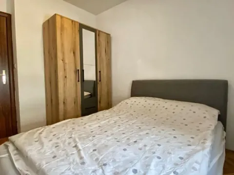 Izdavanje, jednosoban stan, 32m², Blok 9, Podgorica - image 10