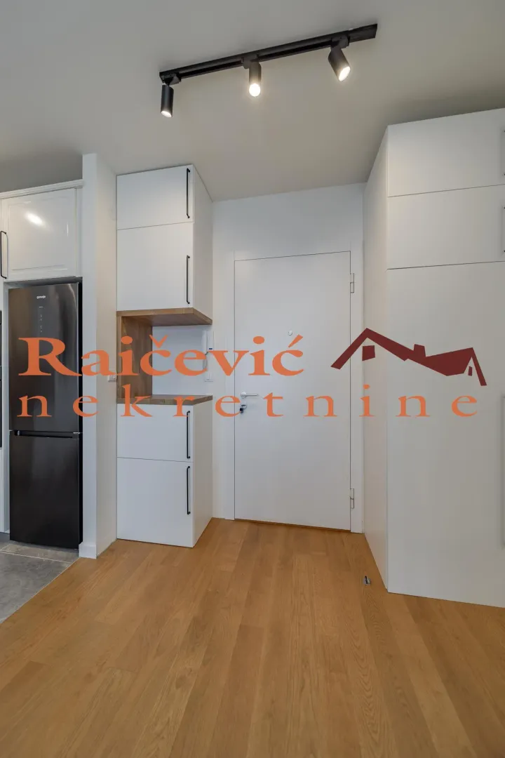 Prodaja, trosoban stan, 67m², Cerak, Beograd