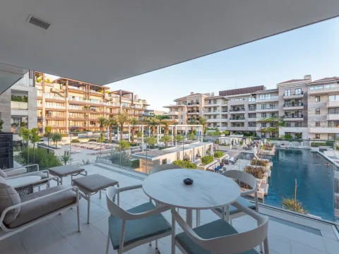 Prodaja, jednosoban stan, 80m², Porto Montenegro, Tivat - image 2