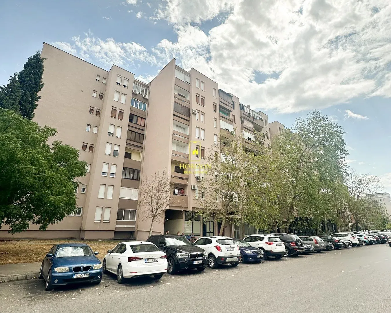Prodaja, trosoban stan, 96m², Blok 6, Podgorica
