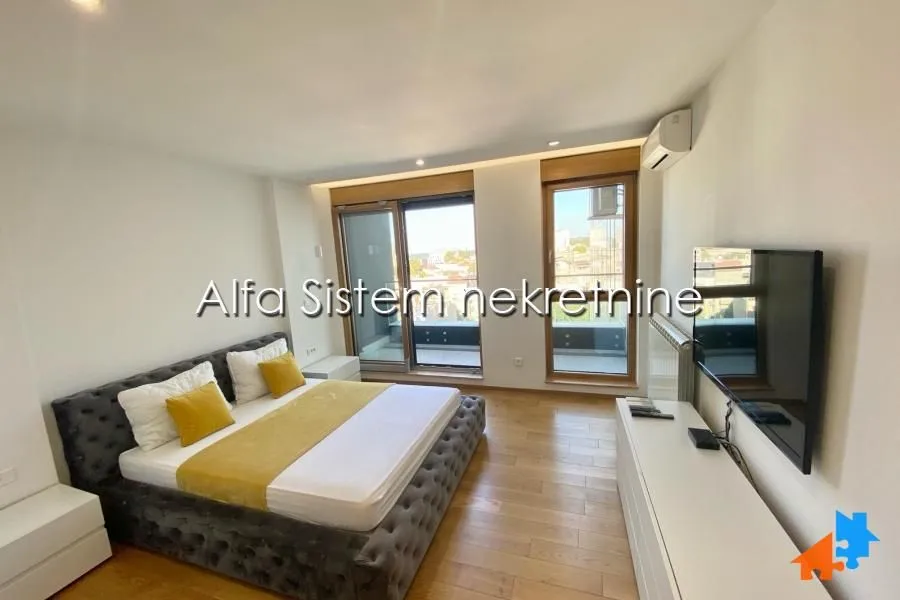 Rent, four bedroom apartment, 194m², Tašmajdan, Palilula Sve Podlokacije