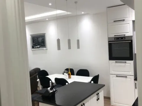 Izdavanje, trosoban stan, 75m², Ulcinj, Crna Gora - image 8