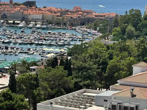 Izdavanje, dvosoban stan, 67m², Budva, Crna Gora - image 4