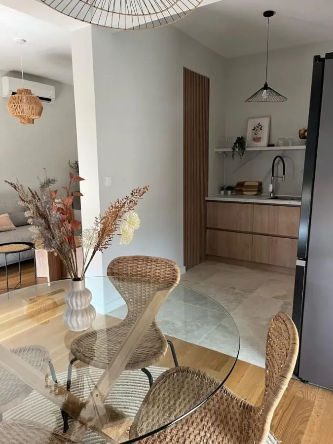 Rent, two bedroom apartment, 64m², Kalimanj, Tivat