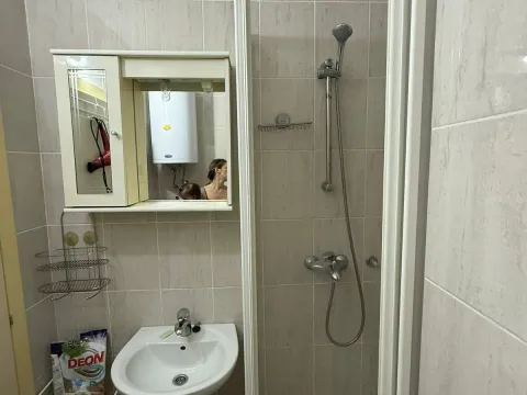 Rent, one bedroom apartment, 38m², Budva, Crna Gora - image 8