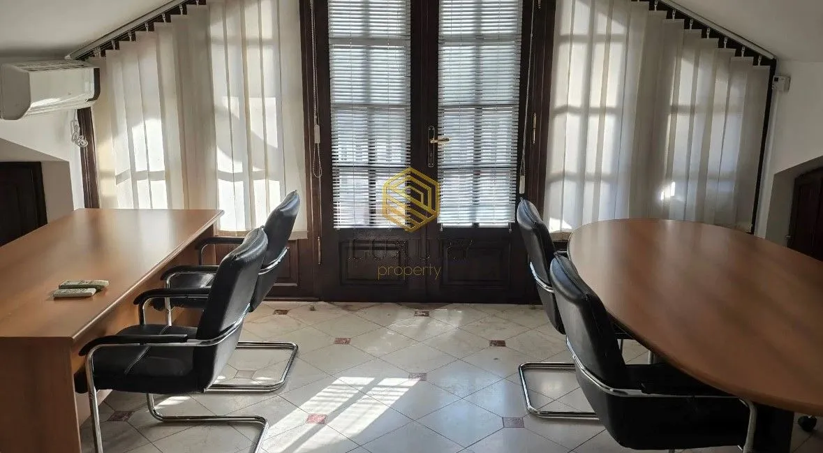 Izdavanje, poslovni prostor, 120m², Centar, Podgorica
