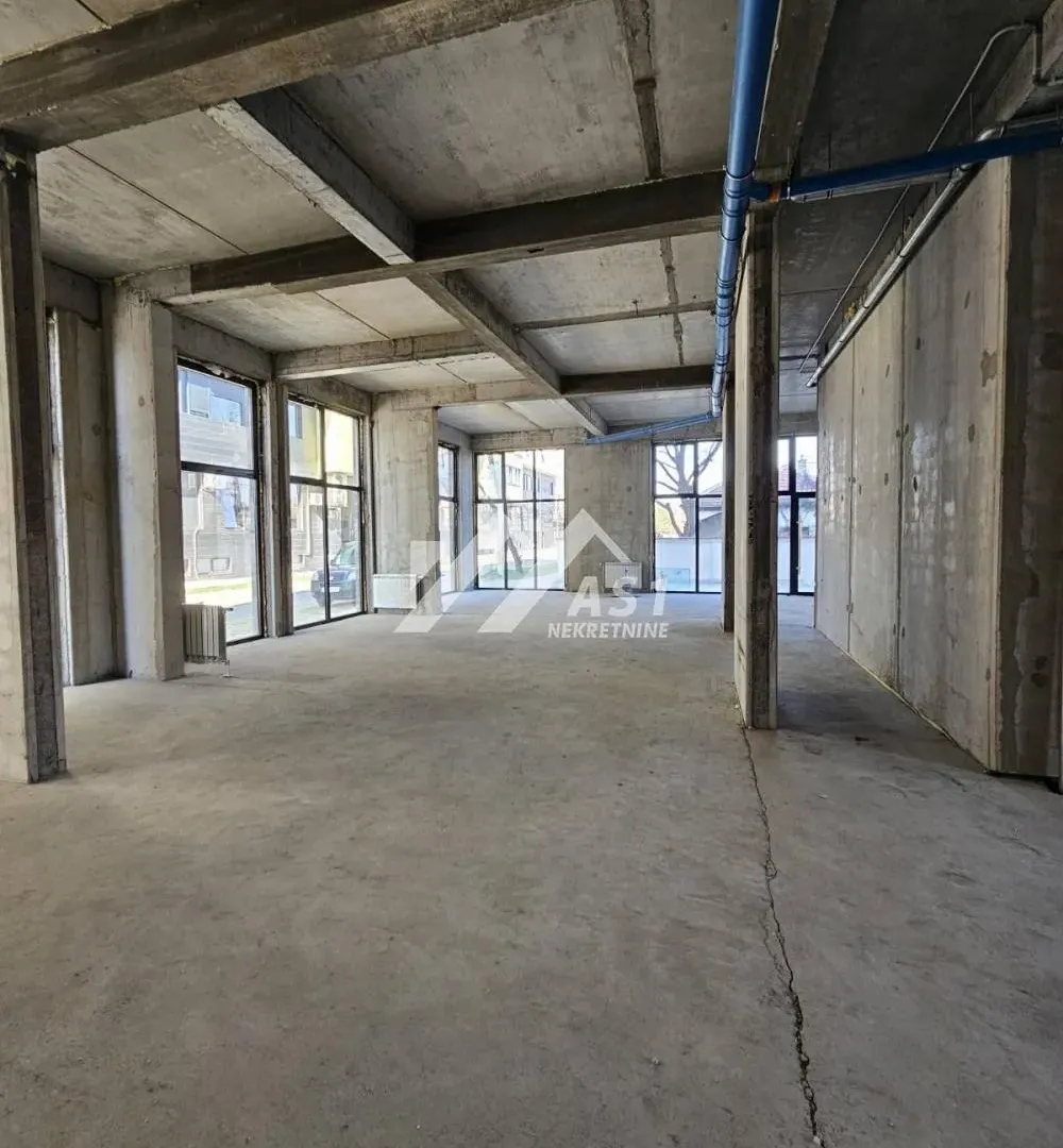 Rent, office space, 283m², Salajka, Novi Sad Sve Podlokacije