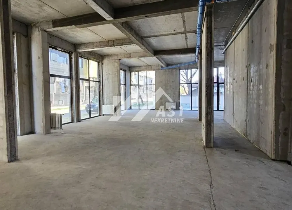 Rent, office space, 283m², Salajka, Novi Sad Sve Podlokacije