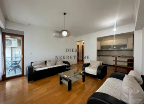 Izdavanje, jednosoban stan, 53m², Centar, Podgorica