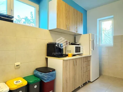 Rent, office space, 90m², Gorica C, Podgorica - image 12