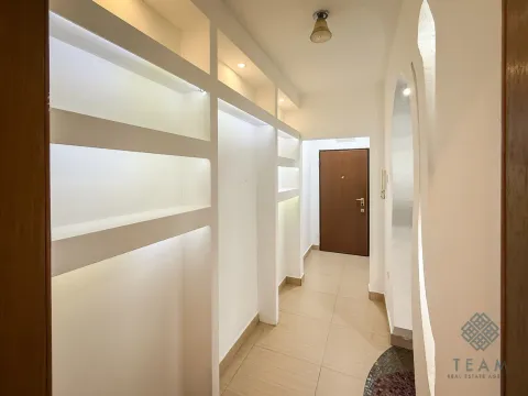 Izdavanje, dvosoban stan, 68m², Stari Aerodrom, Podgorica - image 12