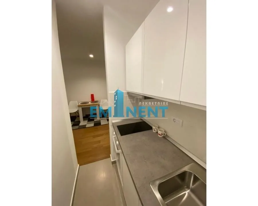 Rent, apartment, 35m², Južni Bulevar, Vračar Sve Podlokacije